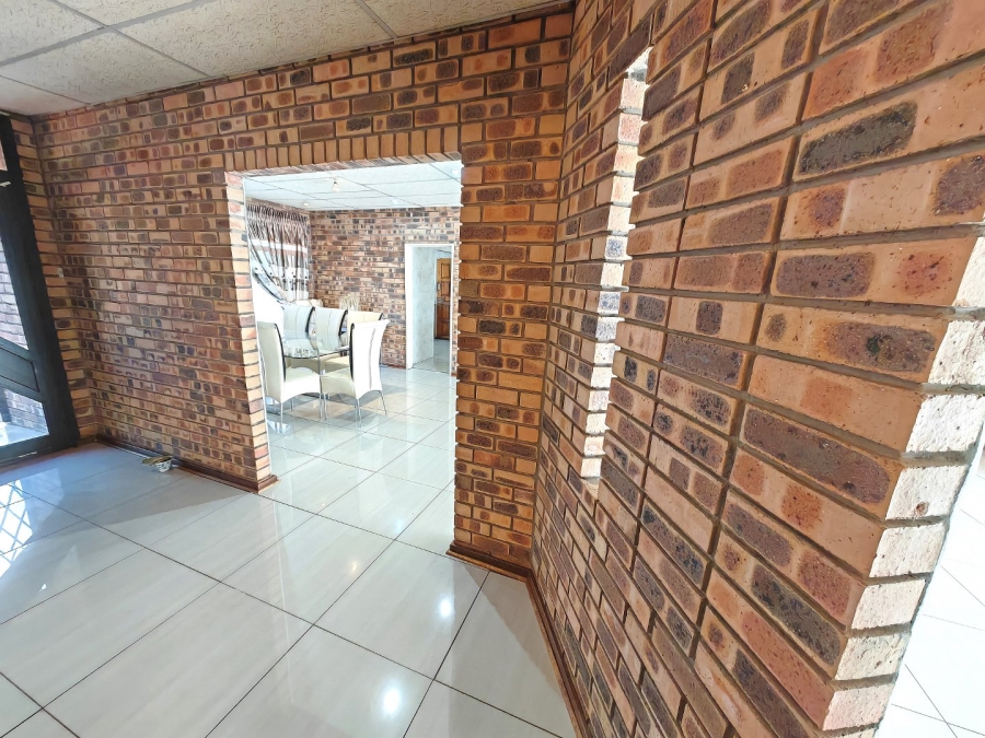 4 Bedroom Property for Sale in Universitas Ridge Free State